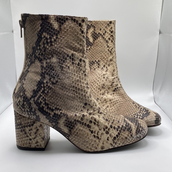 FREE PEOPLE WOMEN’S CECILE SNAKE PRINT BLOCK HEEL BOOTIES TAN BROWN SZ 35.5 - Picture 2 of 13